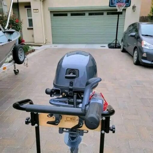 9.9hp Yamaha Outboard Motor - Image 2