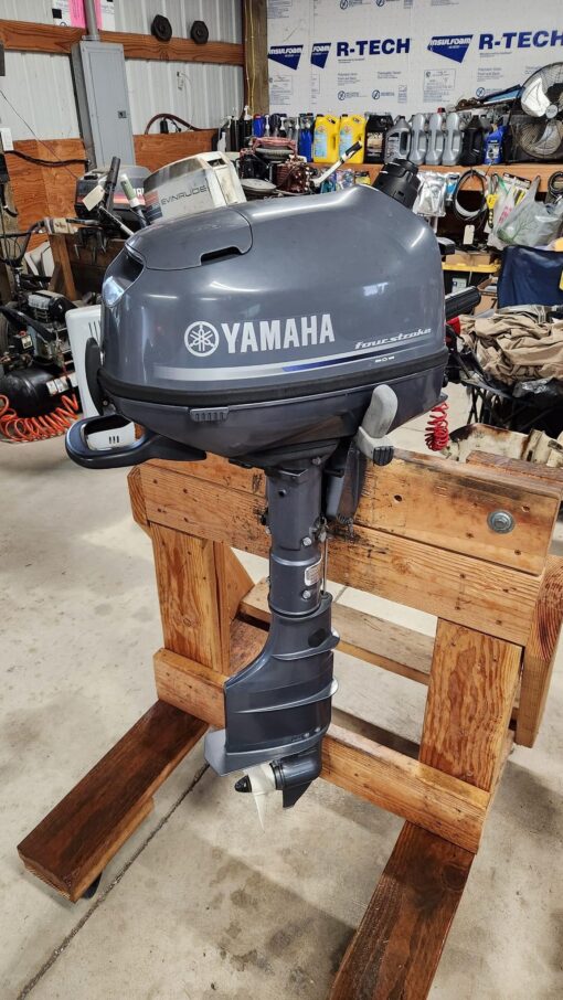 6hp Yamaha Outboard Motor - Image 2