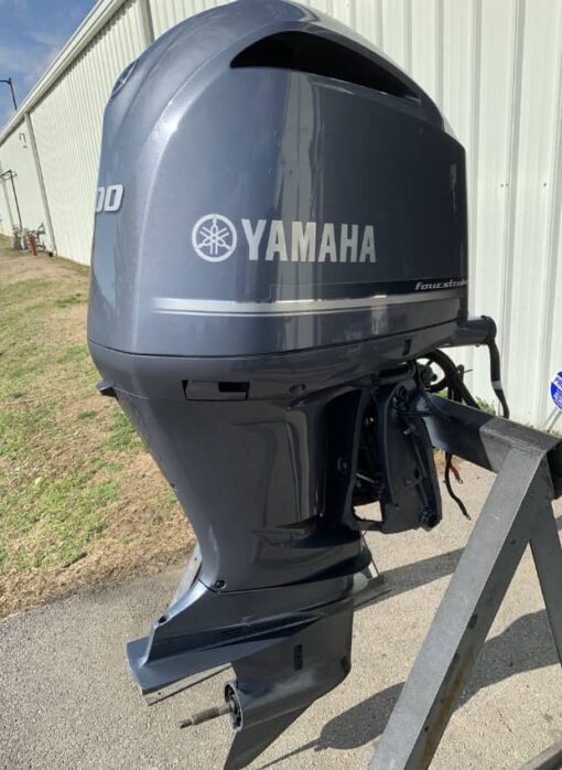 300hp Yamaha Outboard - Image 3